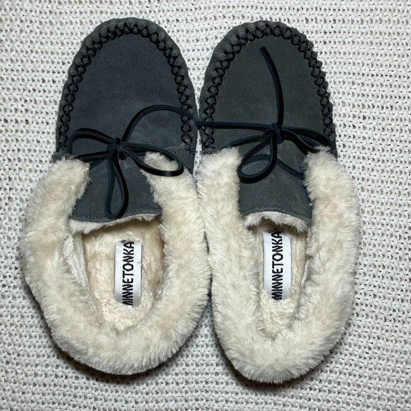 Minnetonka Women's Chrissy Grey Size 7 Fur Lined Shoes Moccasin Slipper Boho - Picture 2 of 6